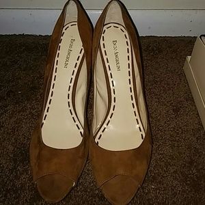 Enzo Angiolini brown heels peep toe